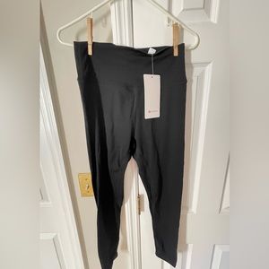 COPY - Lululemon - Align 25”. NWT
